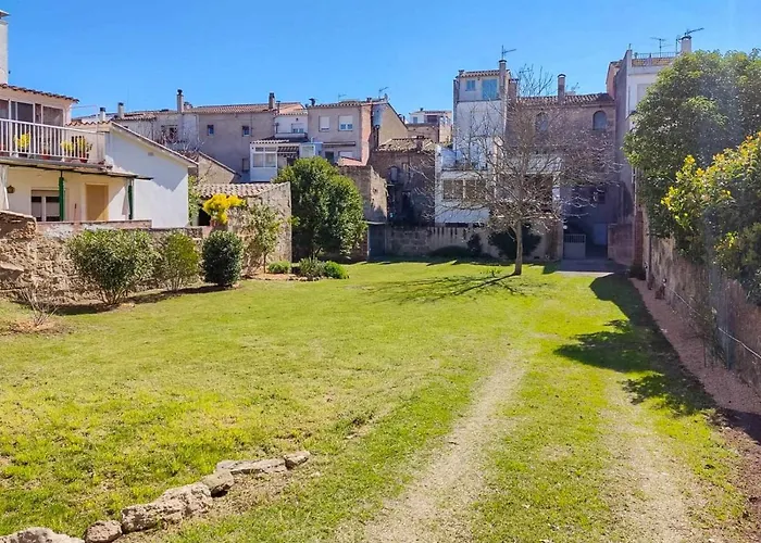 Can Janot Casa Con Jardin Cerca Del Lago