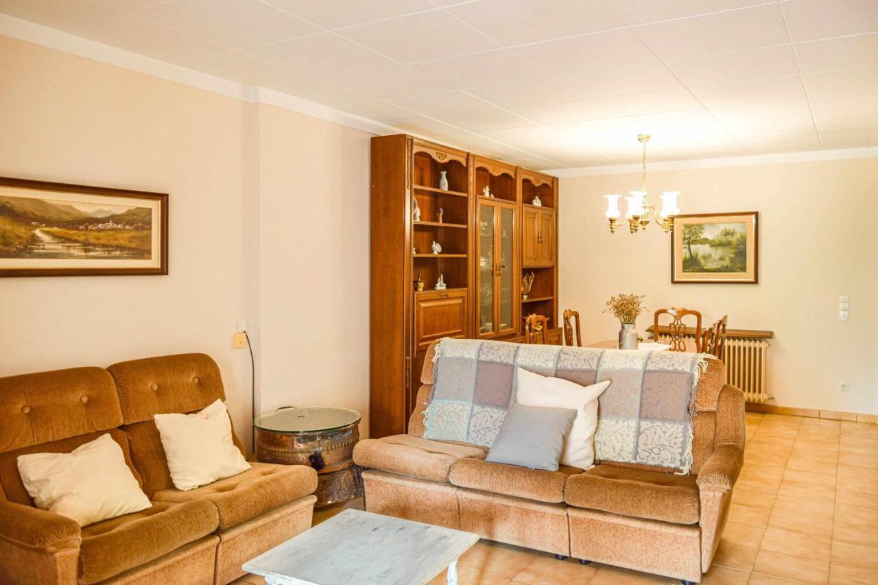 Holiday home Janot Casa Con Jardin Cerca Del